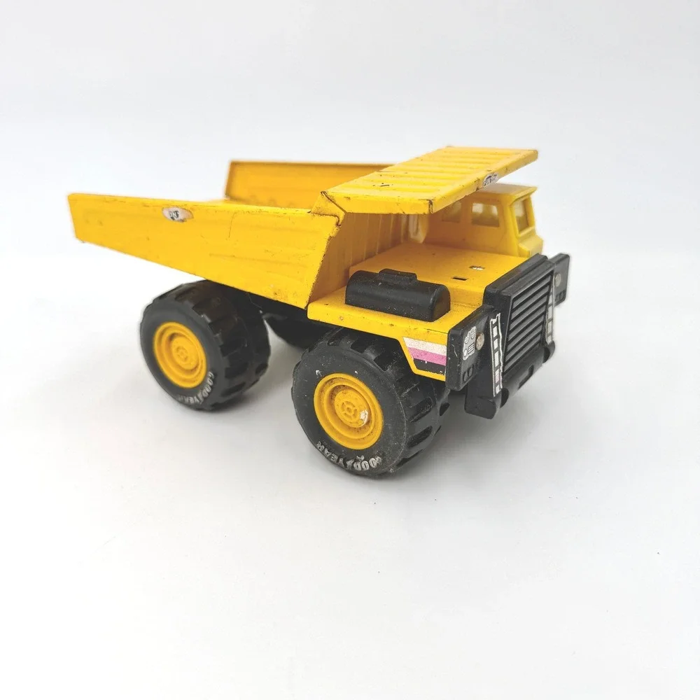 Vintage 1983 REMCO Pressed Steel Dump Truck Yellow‎ Construction Vehicle Korea